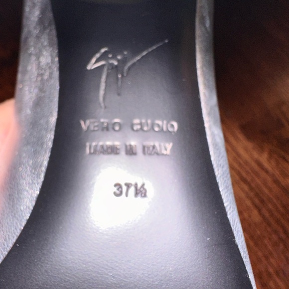 NEW - GIUSEPPE ZANOTTI new size 37.5 colour - silver - light and comfortable - Picture 9 of 14